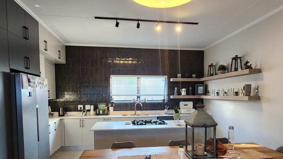 3 Bedroom Property for Sale in Glenwood Western Cape